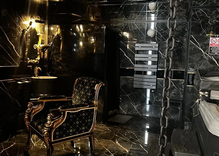 Hotel Jacuzzi Privatif Love Room - Versace